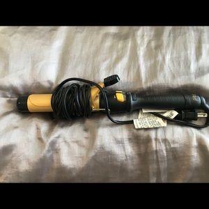 Like new Jilbere De Paris Curling Iron 1 1/2”